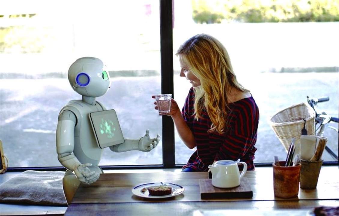 يد الإنسان الآلي تصلح نفسها.. بفضل مادة رغوية ذكية