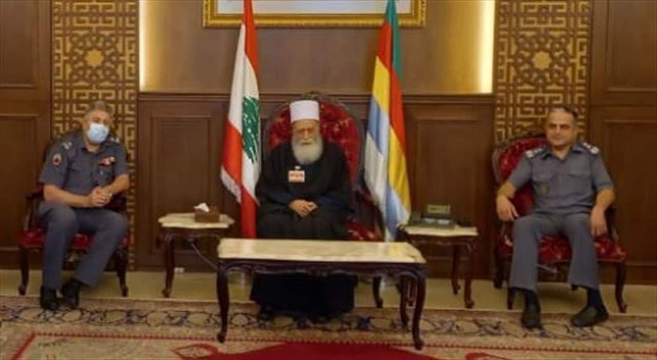 شيخ العقل إلتقى وفداً أمنياً ومجموعة بكركي.. ودعوة للإلتفاف حول الجيش