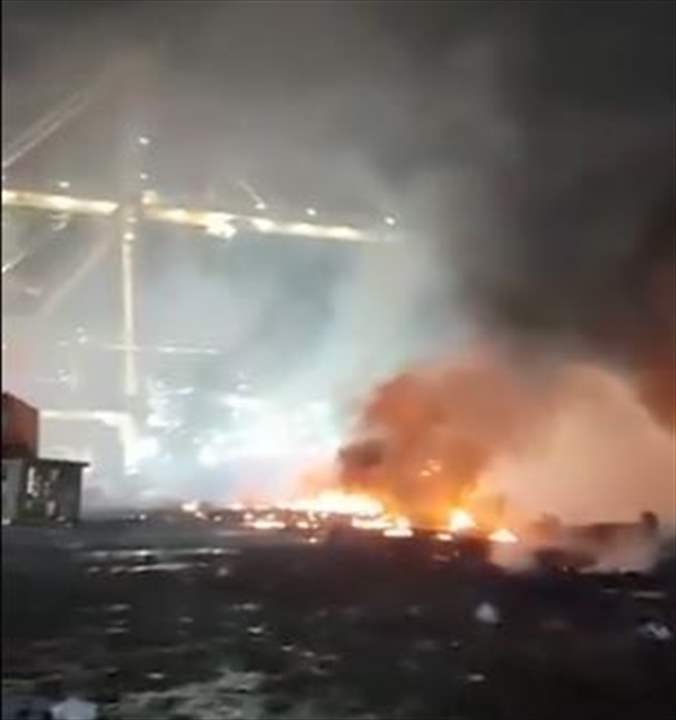 بالفيديو- مشاهد اولية عن الاضرار  في ميناء جبل علي في دبي