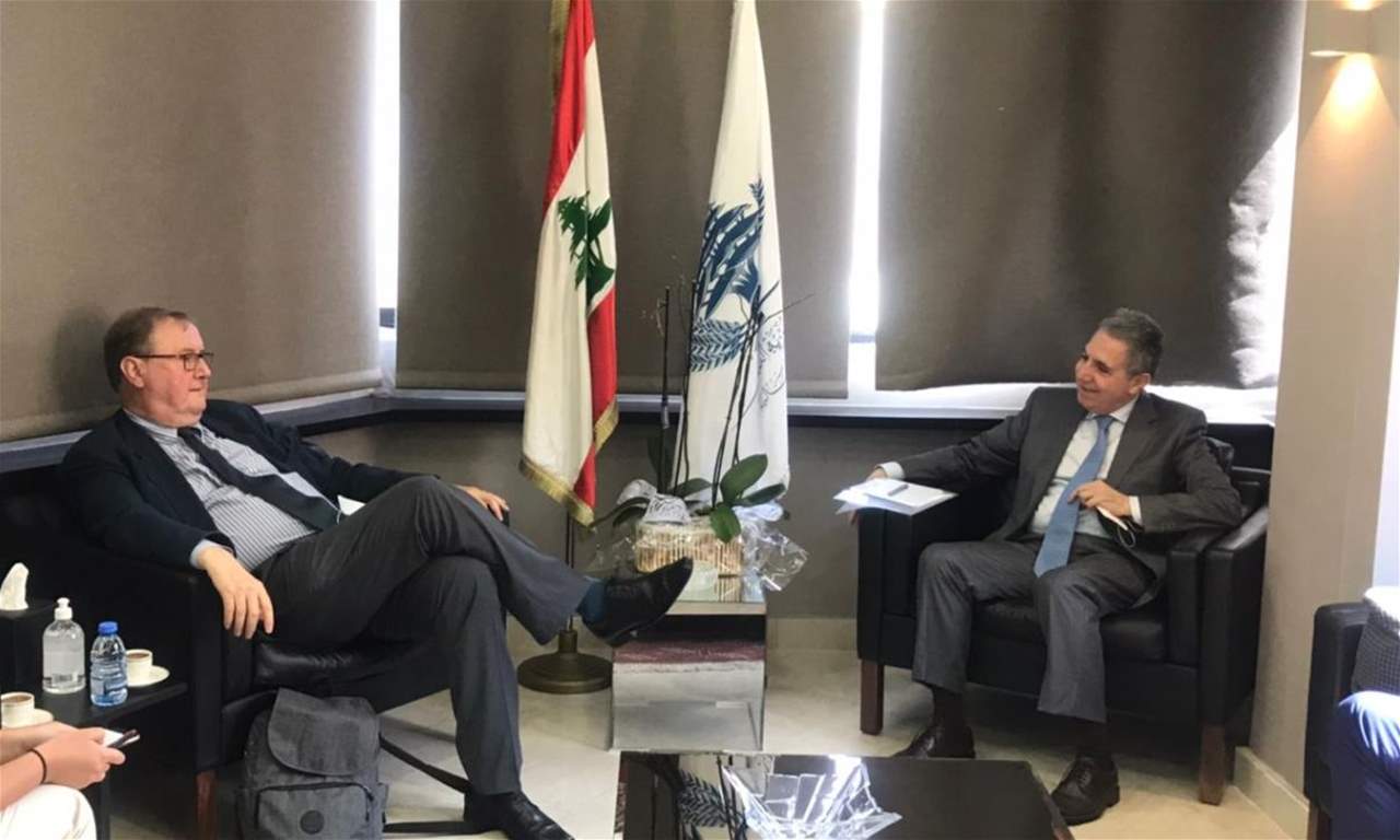 وزني بحث الإجراءات الآيلة لمعالجة الأزمة الاقتصادية التي يمرّ بها لبنان مع دوكين