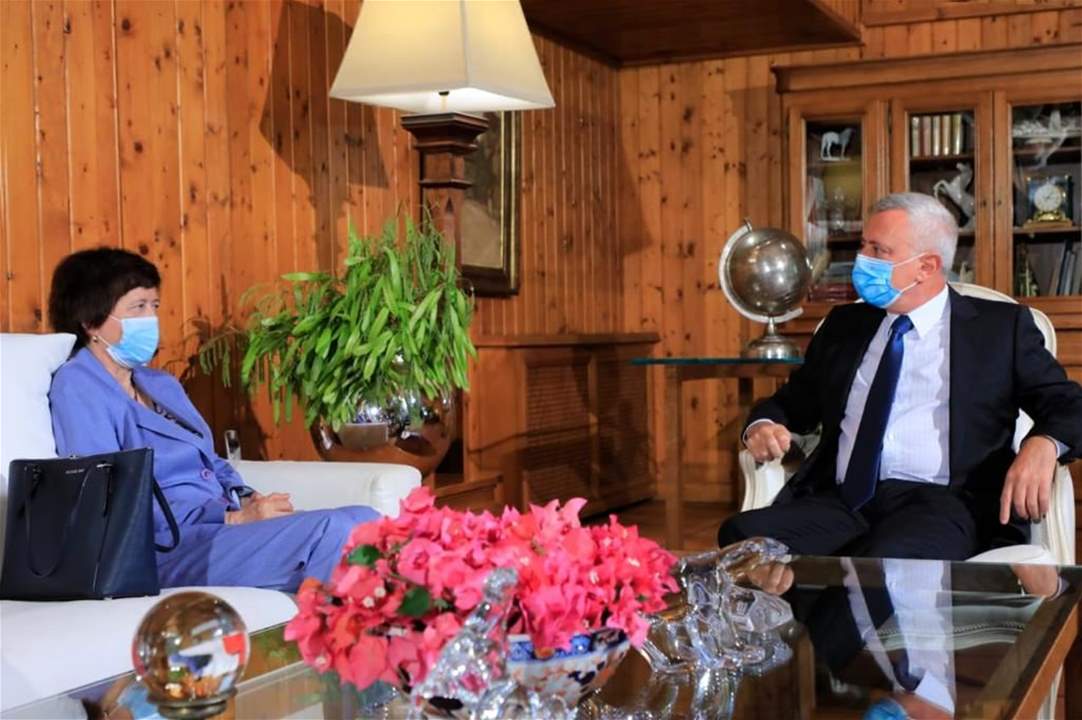 سليمان فرنجيه يلتقي فرونِتسكا ويعرض معها مختلف التطورات في لبنان 