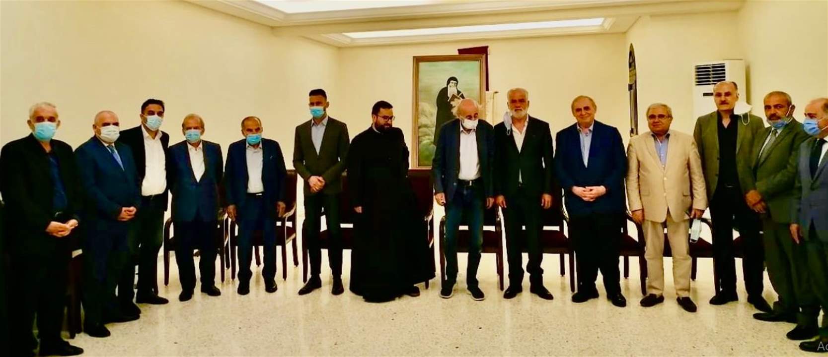 جنبلاط يدعو إلى التنازل من أجل وقف الانهيار الحاصل: حل الأزمة اللبنانية ليس في الخارج إنما عندنا