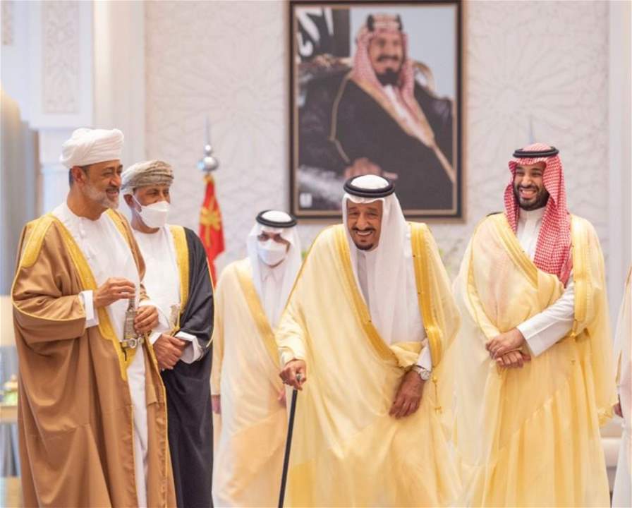 خادم الحرمين الشريفين يستقبل سلطان عُمان ويعقدان جلسة مباحثات رسمية
