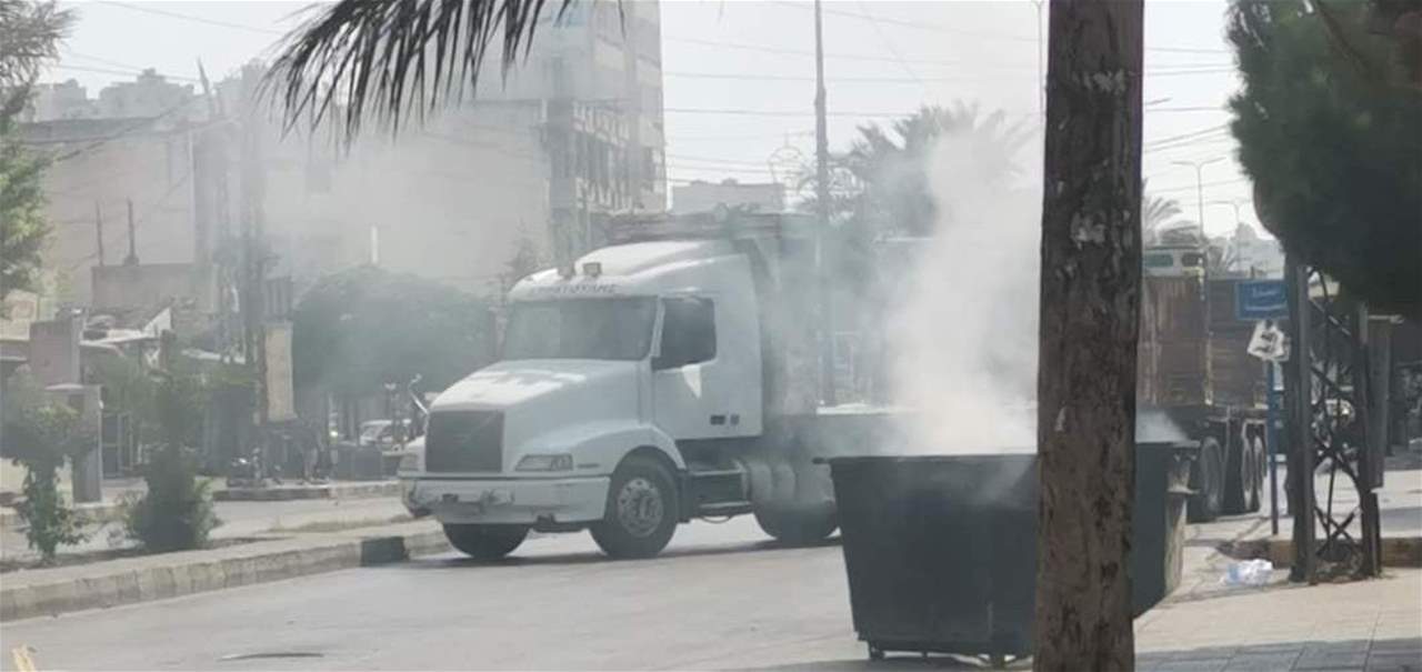 "الوكالة الوطنية": محتجون قطعوا طريق البداوي الدولي في الإتجاهين