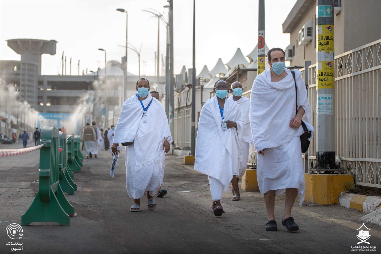 بالفيديو ـ الحجاج يتوافدون إلى مشعر "منى" لقضاء يوم التروية