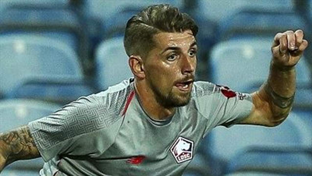 بالفيديو - في حادثة غريبة .. لاعبا ليل الفرنسي تضاربا فطردهما الحكم