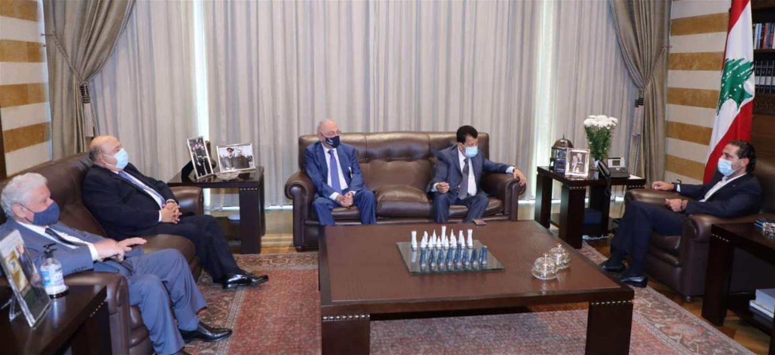 الحريري عرض الاوضاع مع السفير البريطاني واستقبل الرؤساء السابقين لاتحاد جمعيات العائلات البيروتية