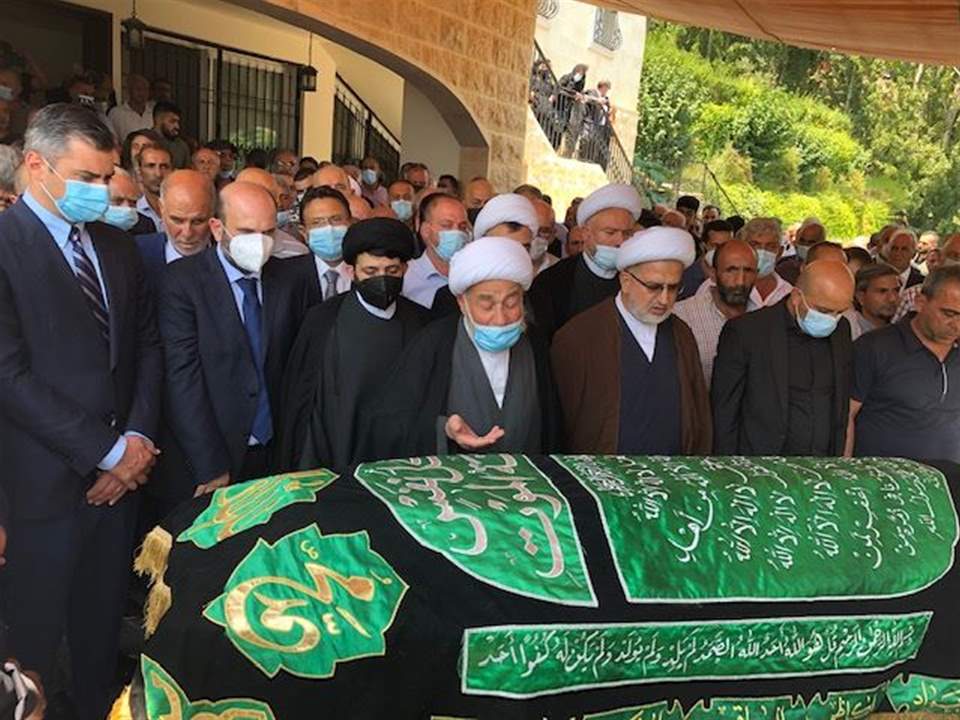 تشييع مصطفى الحسيني بمشاركة ممثلين عن الرؤساء وشخصيات سياسية وحزبية