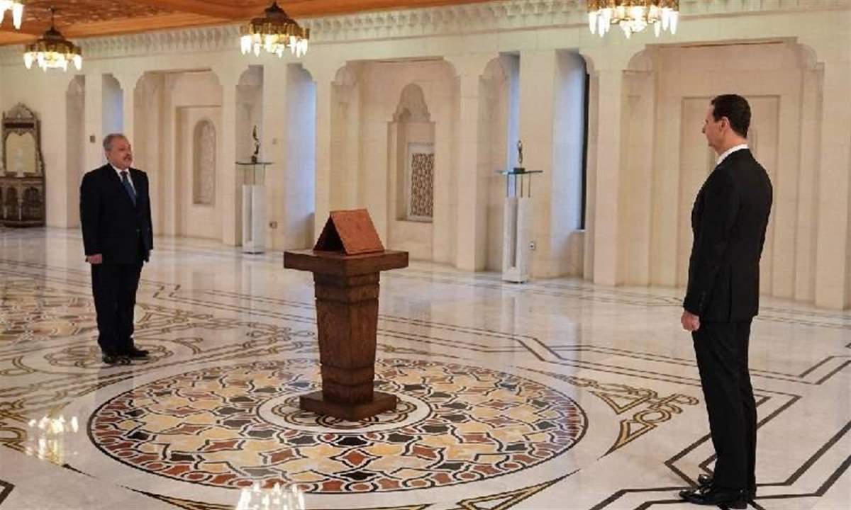 الأسد يكلف حسين عرنوس بتشكيل حكومة جديدة