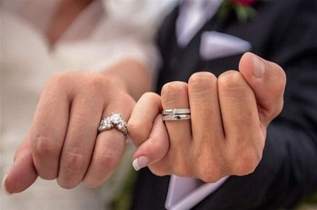 فنان لبناني إستيقظ صباحاً على تهاني زواجه للمرة الثالثة الذي لم يحصل أساساً!!