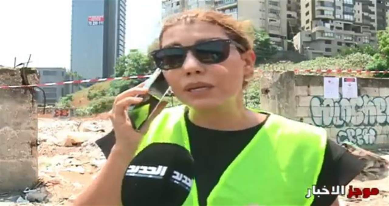 جمعية دفى تقوم بتنفيذ حل موقت لمعالجة مادة الاسبيستوس السامة المرمية في منطقة كرم الزيتون -الاشرفية وكلمة للنائبة المستقيلة بولا يعقوبيان... للمتابعة مباشرة: 