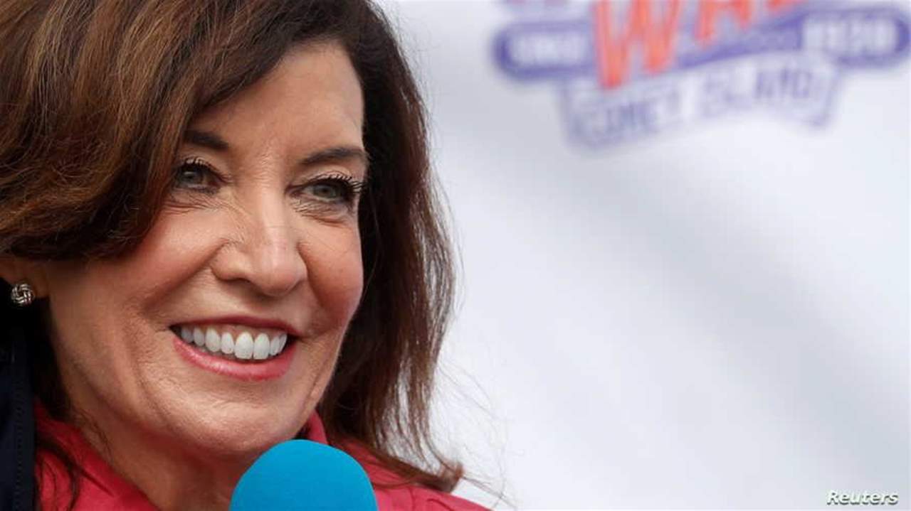 كاثي هوكول .. أول امرأة تشغل منصب حاكم نيويورك