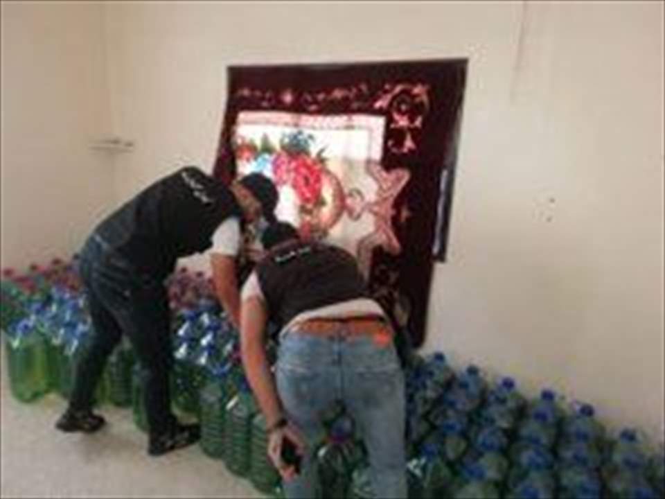  بالصور ـ أمن الدولة: مصادرة كمية كبيرة من غالونات البنزين من منزل في بلدة دير عامص قضاء صور 