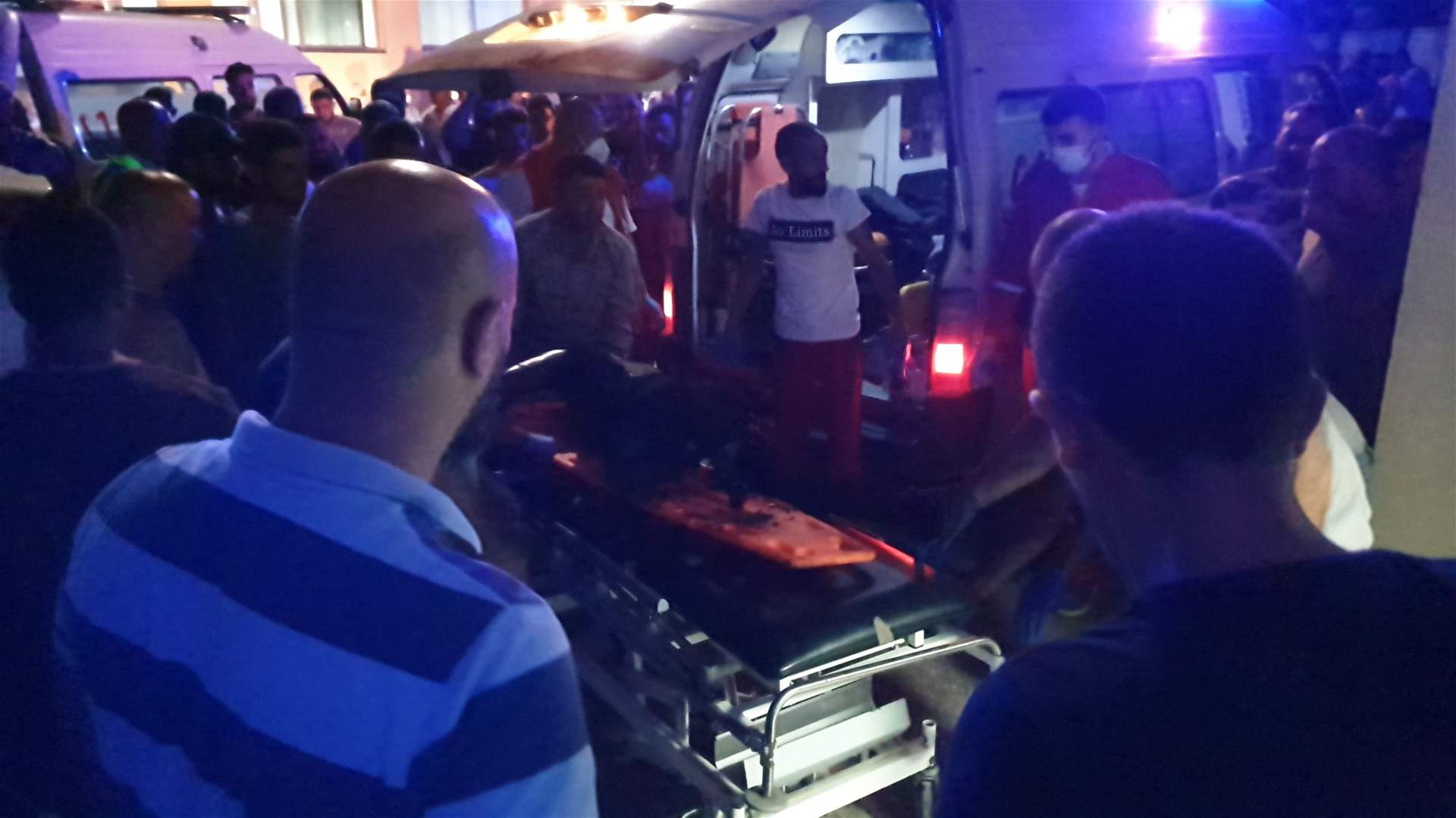 مناشدات للتبرع بالدم بجميع فئاته في هذه المستشفيات لمساعدة جرحى انفجار عكار...