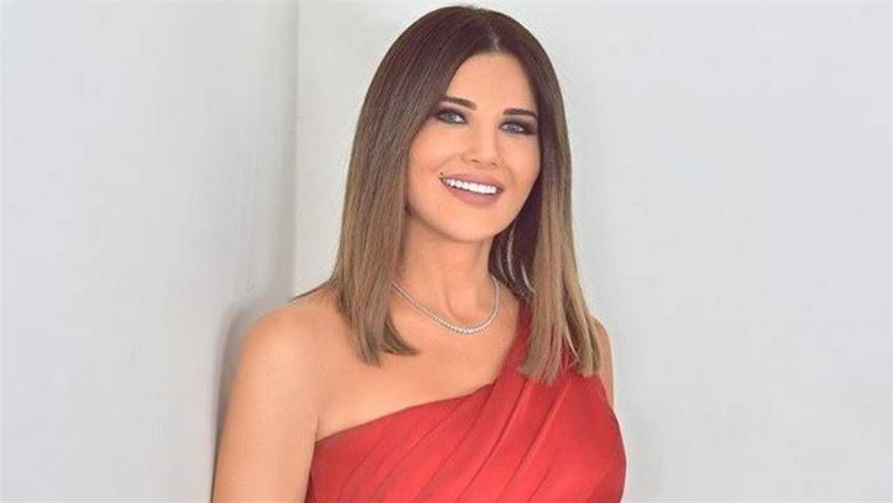 مذيعة لبنانية شهيرة ترتبط بشقيق منى أبو حمزة