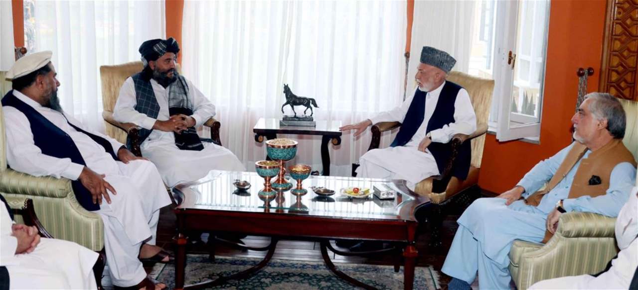 أفغانستان.. كرزاي وعبد الله يناقشان مع حاكم كابل المعين من قبل "طالبان" ضمان أمن المواطنين