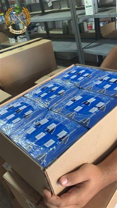 بالصور- الجيش دهم مستودعين للأدوية في الروشة والأشرفية