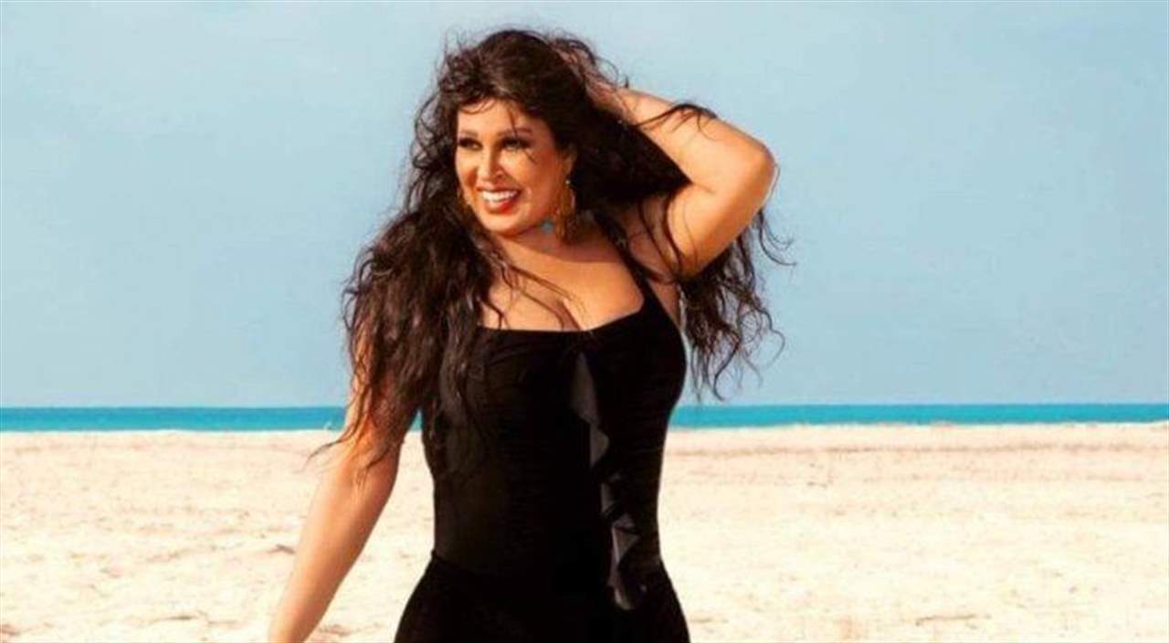 رقص فيفي عبده بـ"المنشفة" يعرضها لموجة واسعة من الإنتقادات: "اتقي الله"