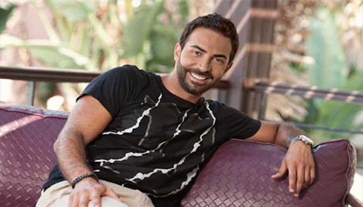 كارلوس عازار يختار سيرين عبد النور وتيم حسن ويوسف الخال وهكذا علّق على "البوسة" في مسلسل "حادث قلب"