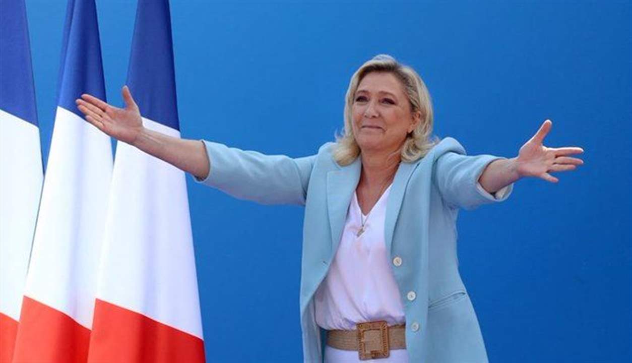  زعيمة اليمين المتطرّف مارين لوبن تطلق حملتها للانتخابات الرئاسيّة في فرنسا 