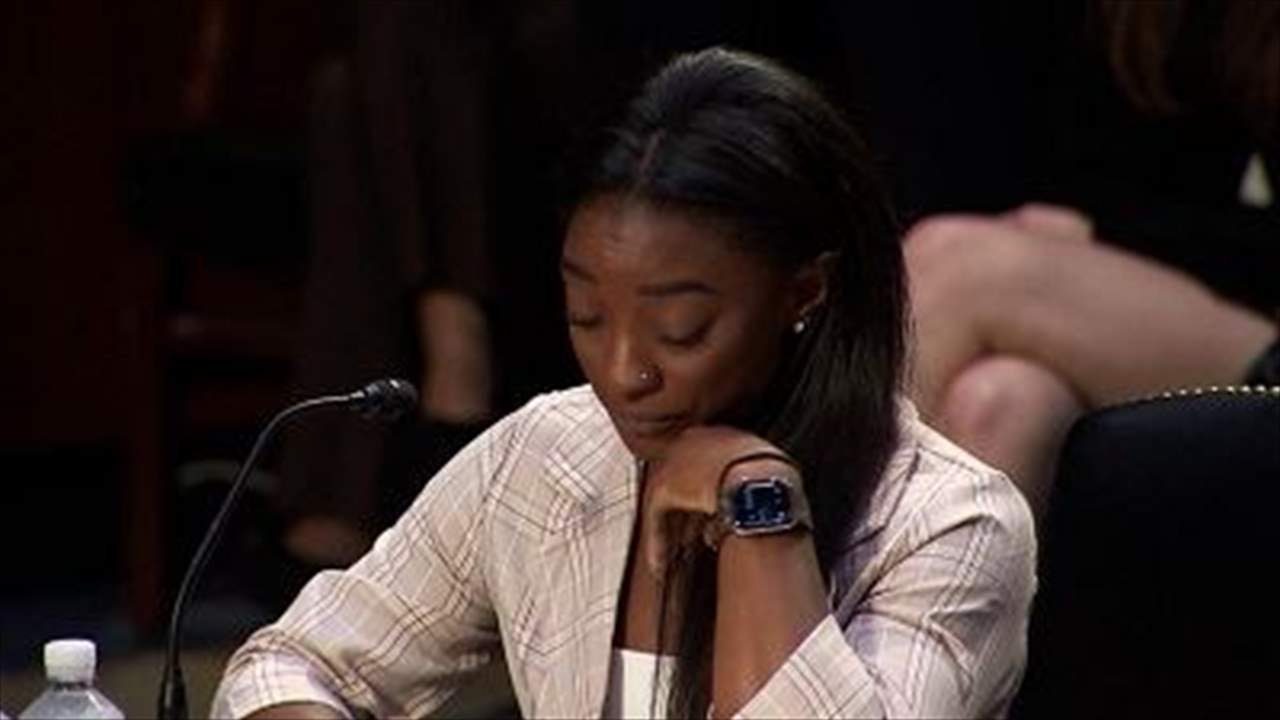 القصة المروعة للنجمة الشهيرة في محاكمة طبيب أساء جنسياً لـ300 رياضي !!