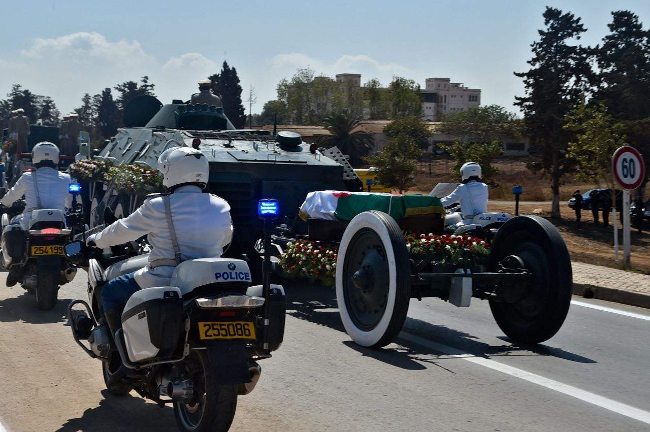 الجزائر تودّع الرئيس السابق عبد العزيز بوتفليقة في تشييع رسمي