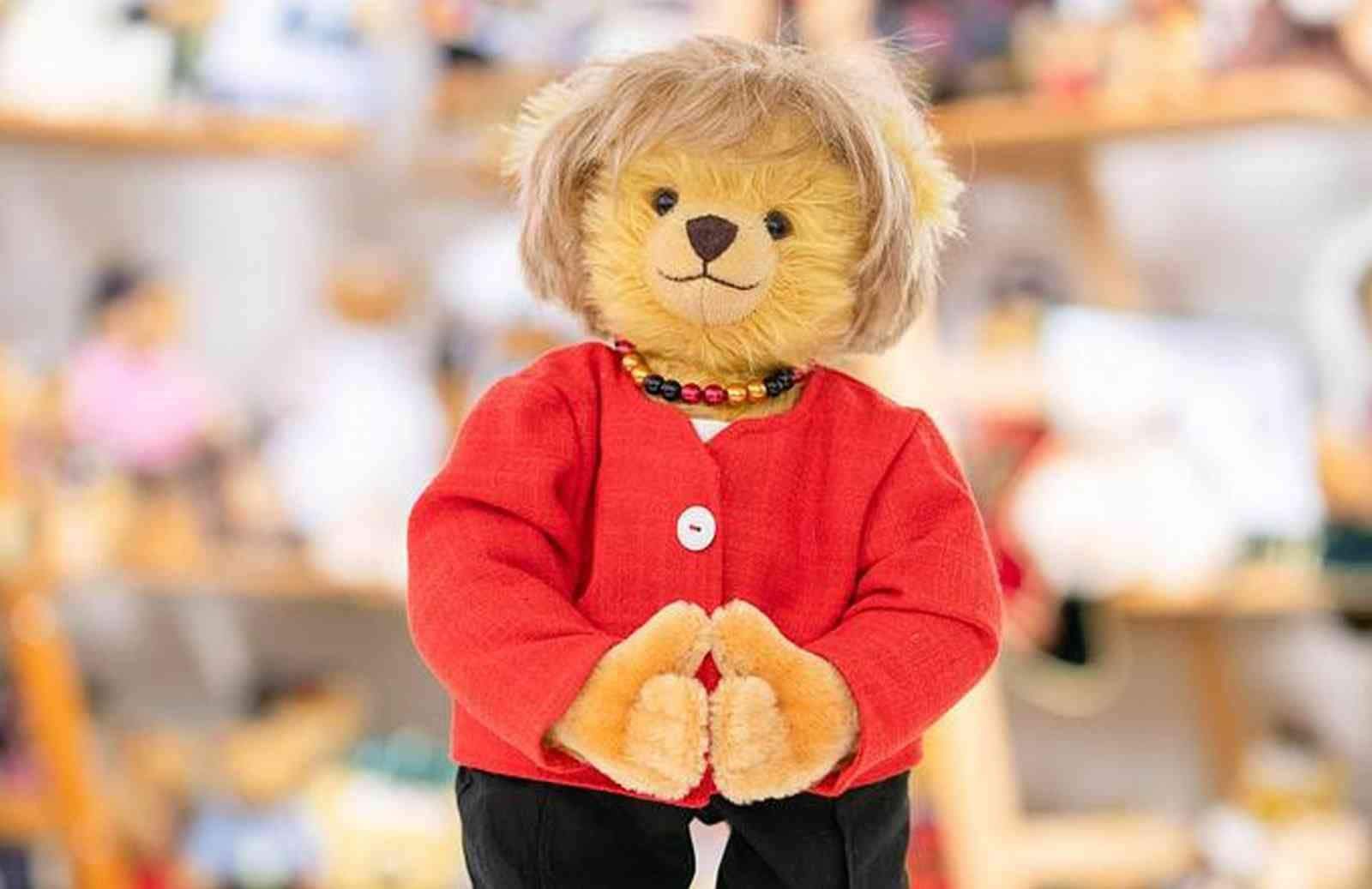 "ميركل".. دمية بـ189 يورو