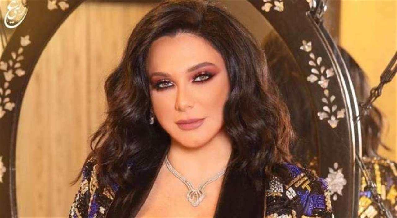 سلاف فواخرجي توجه رسالة شكر بعد مراسم عزاء والدها وتخص الرئيس السوري بشار الاسد وزوجته