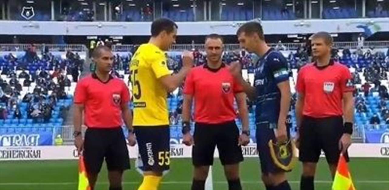 بالفيديو - ماذا لو نسي الحكم العملة المعدنية لإجراء القرعة؟