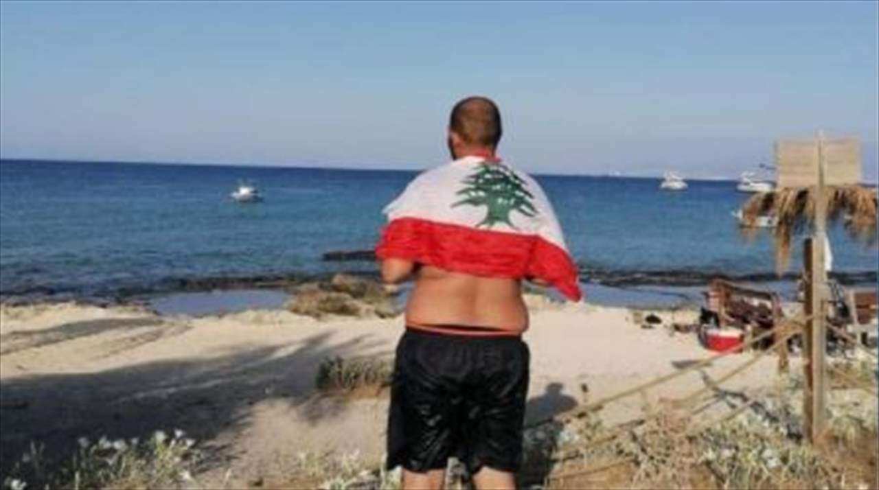 لبناني يحقق حلمه.. ويصل إلى جزيرة الأرانب "سباحة"
