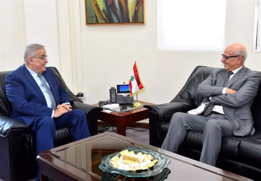 بو حبيب التقى سفيري المغرب واوستراليا وتسلم اوراق اعتماد 3 سفراء