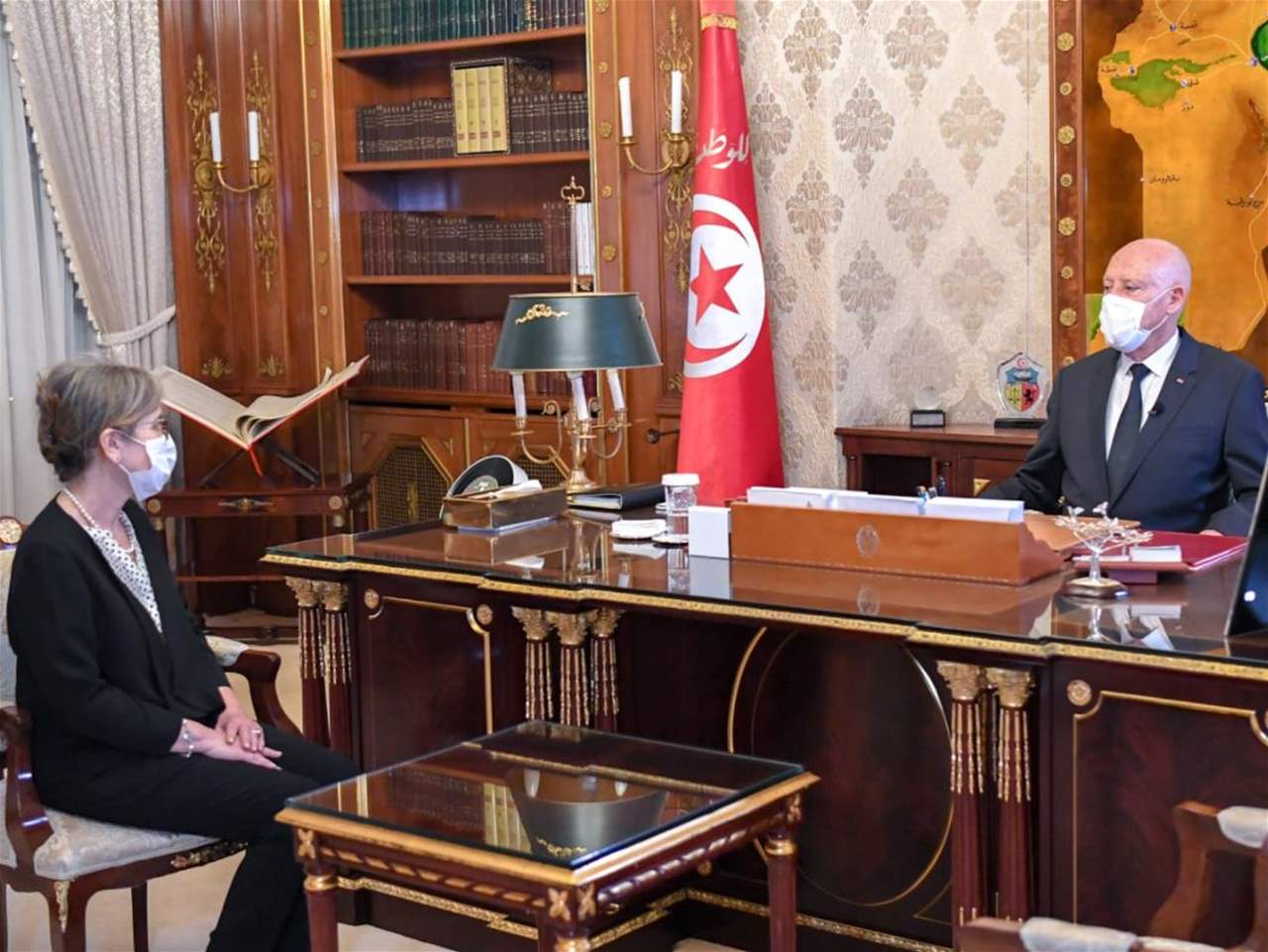 لأول مرة .. الرئيس التونسي يكلف امرأة بتشكيل الحكومة