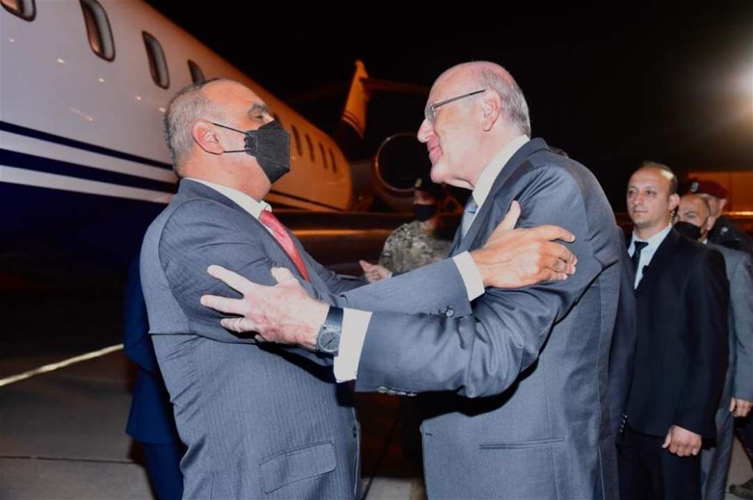 ميقاتي يستقبل نظيره الأردني في مطار بيروت في زيارة تستمر حتى بعد ظهر غد