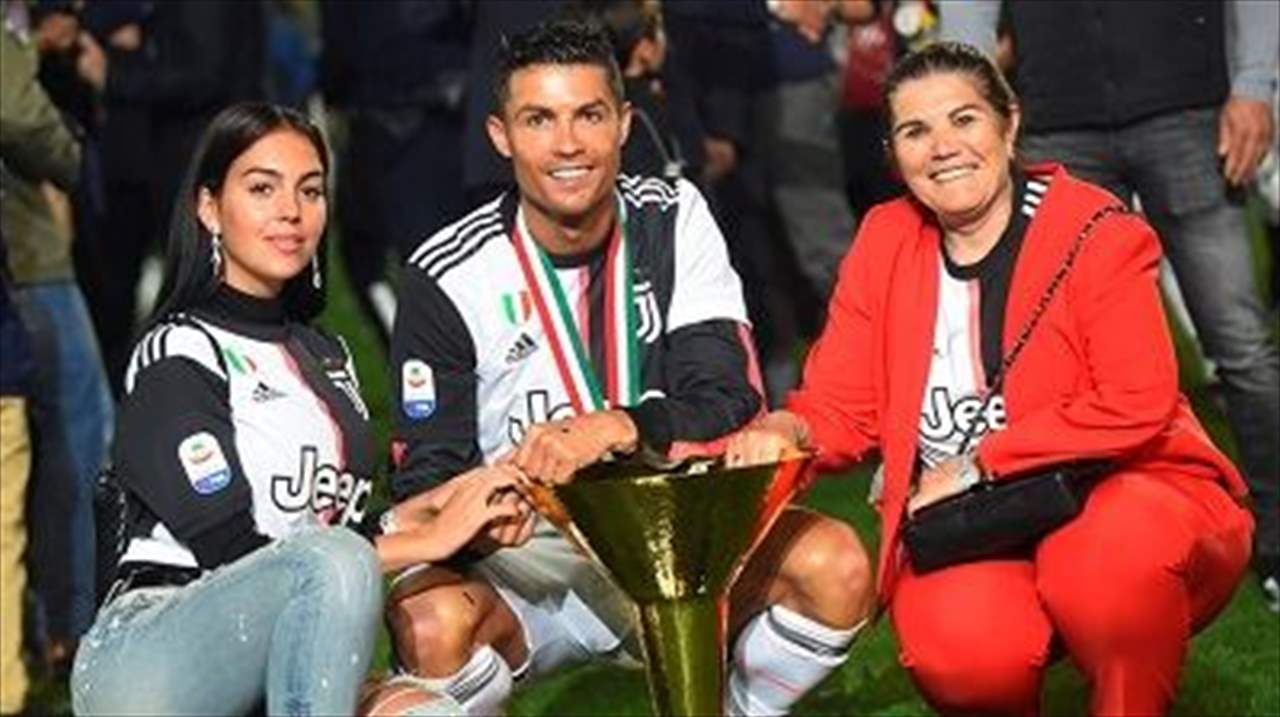 لماذا ترفض والدة وأشقاؤه رونالدو زواجه من جورجينا؟