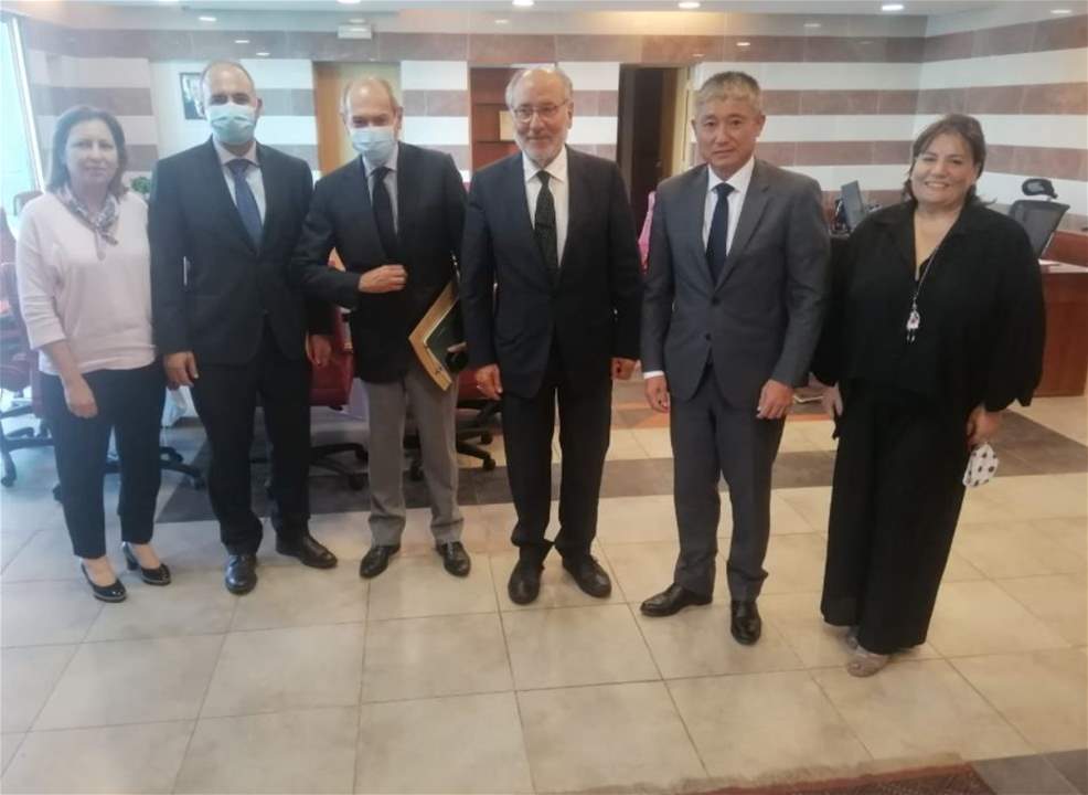 الوزير الحلبي اطلع من مفوضية اللاجئين على عزمها رفع الدعم للتربية وعرض شؤونا تربوية مع مكاتب تربوية 