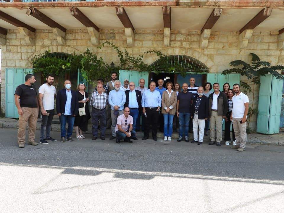 وزير البيئة يزور محمية أرز الشوف ويشارك في حملة بيروت نظيفة ويتابع حريق عكار