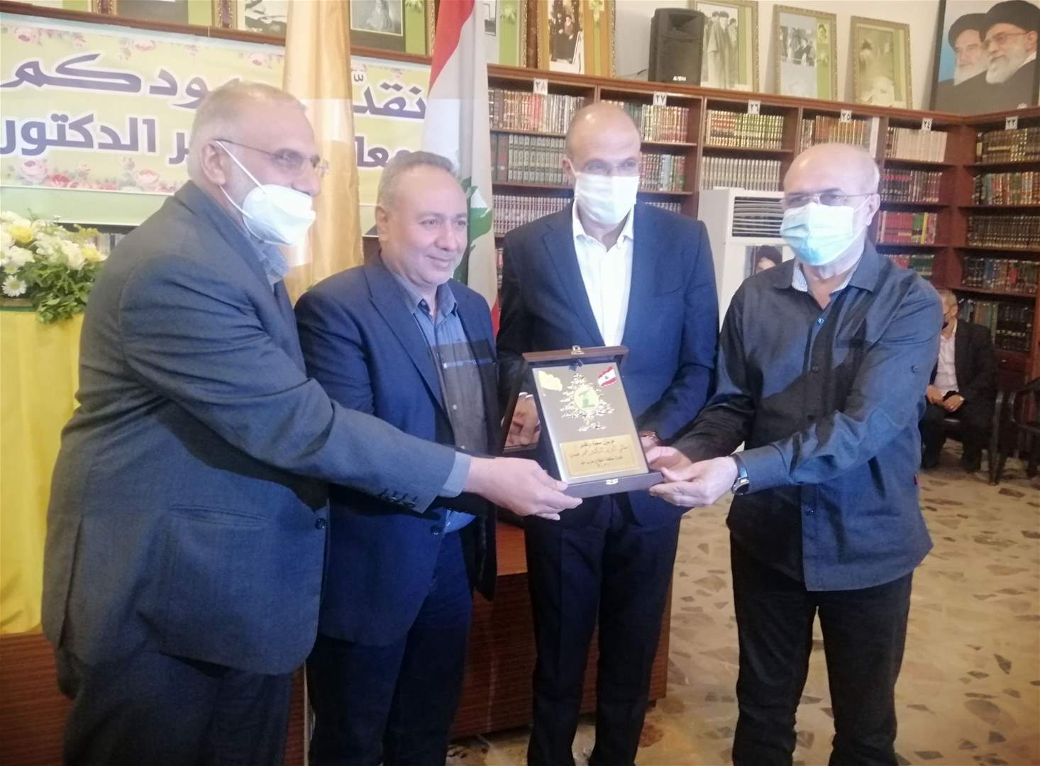 حمد حسن مكرماً في بعلبك ... والمقداد يرد على جعجع: لمعلوماتك معامل الكهرباء تعمل على الفيول 