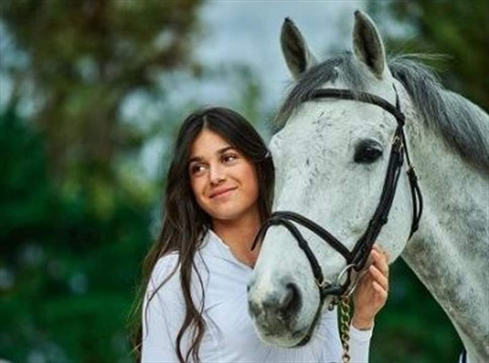 صور - ابنة لويس إنريكي .. لؤلؤة الفروسية الإسبانية الجديدة