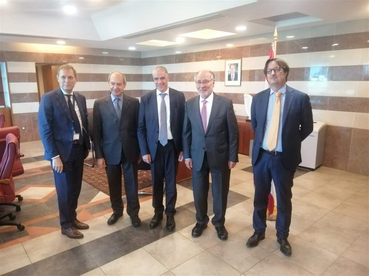  الحلبي تبلغ من سفير تونس الموافقة على تقديم منح دراسية.. والاتحاد الأوروبي مُستعدّ لتقديم الدعم    
