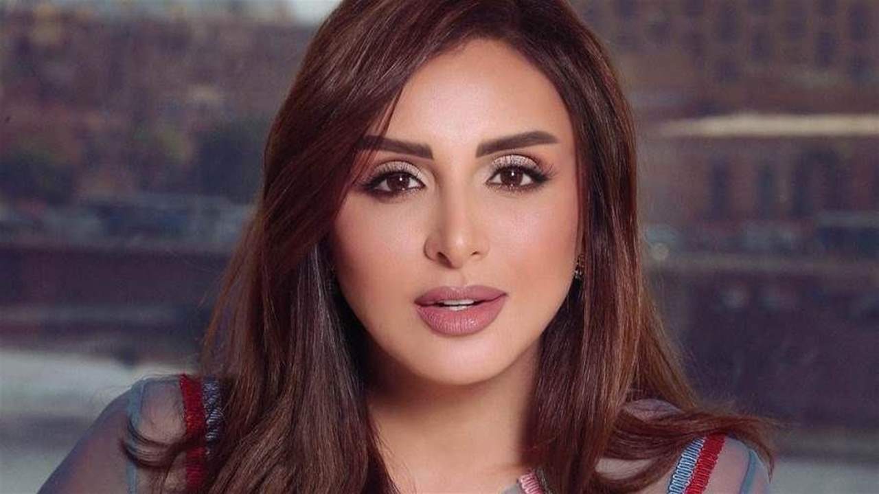 التعليق الأول لـ انغام على أخبار زواجها من طليق ممثلة مصرية شهيرة