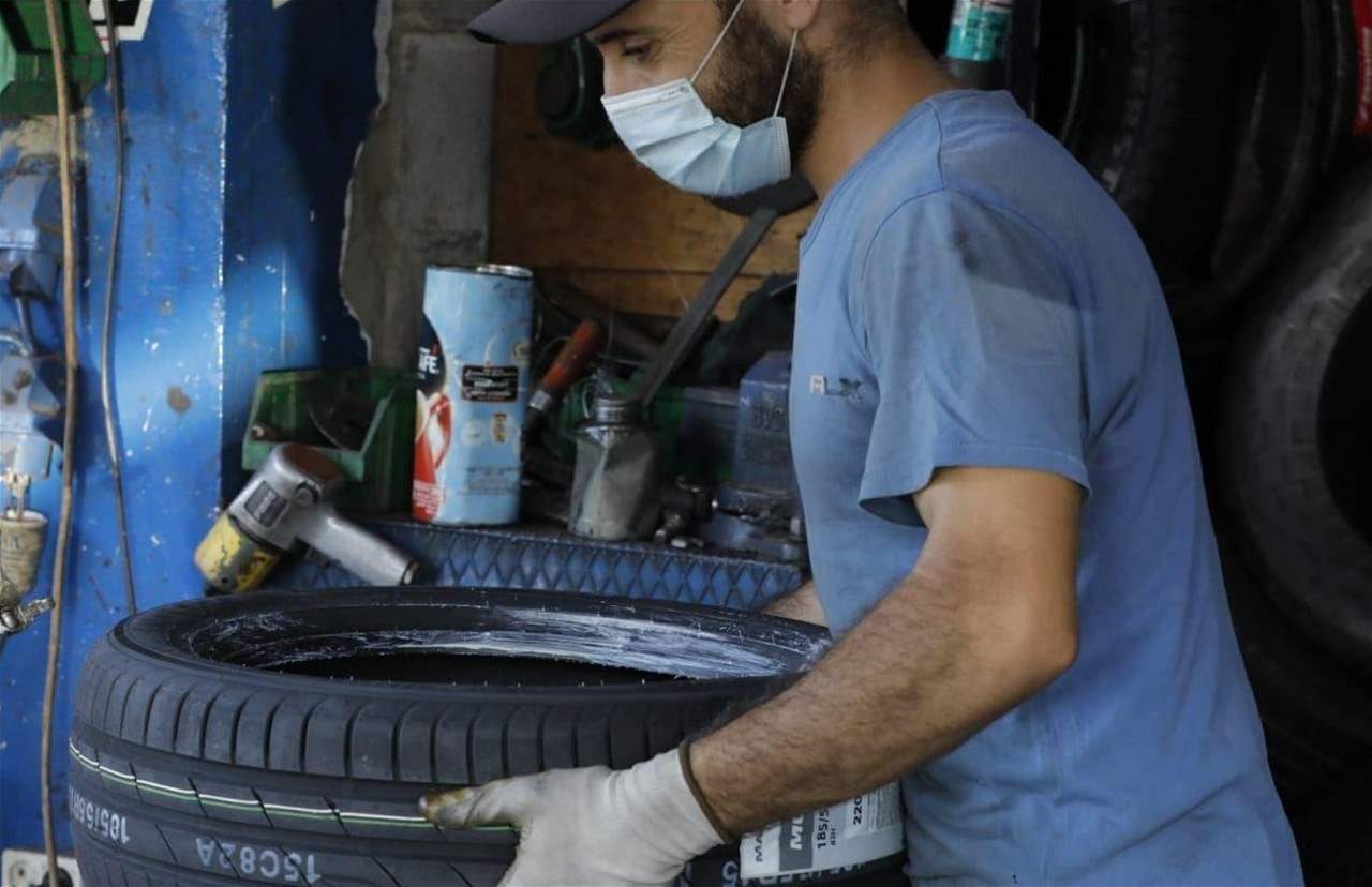 "بدأ موسم التزحيط" في لبنان... كم تبلغ تكلفة تغيير إطارات السيارة؟