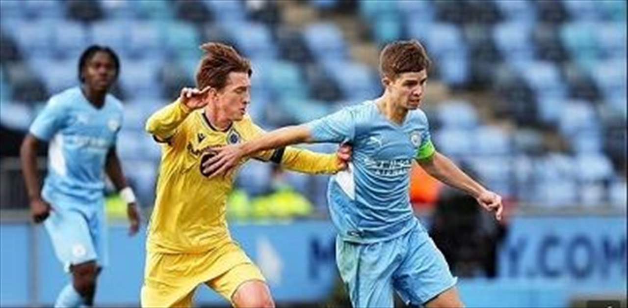 بالفيديو - جوهرة السيتي الشابة التي يريدها برشلونة