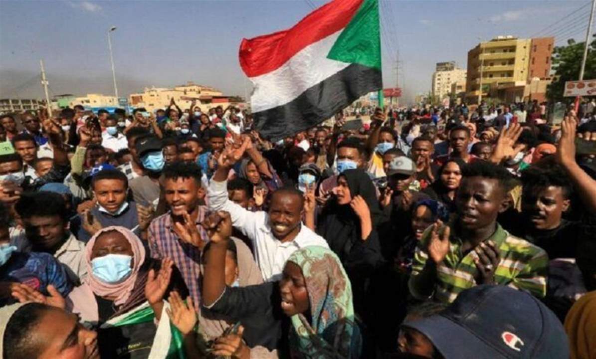 قائد الجيش السوداني يصدر مرسوما بتشكيل مجلس سيادة جديد