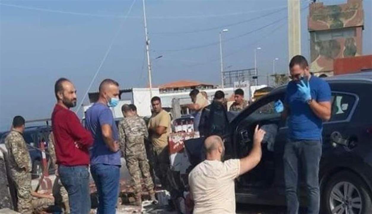   بالفيديو ـ وفاة عسكري باجتياح سيارة لحاجز الجيش عند مدخل صيدا الشمالي وجرح السائق
