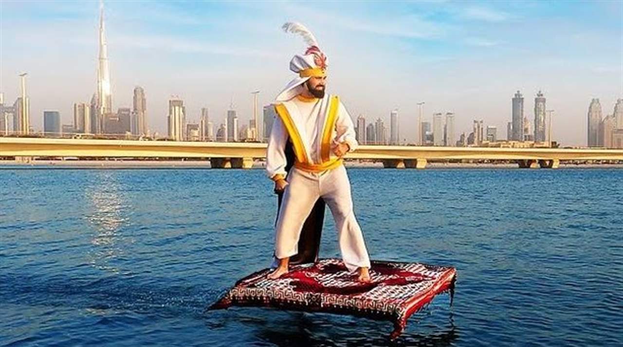 بالفيديو ـ "علاء الدين" يتجوّل في دبي على "بساط سحريّ" في مشهد مدهش 