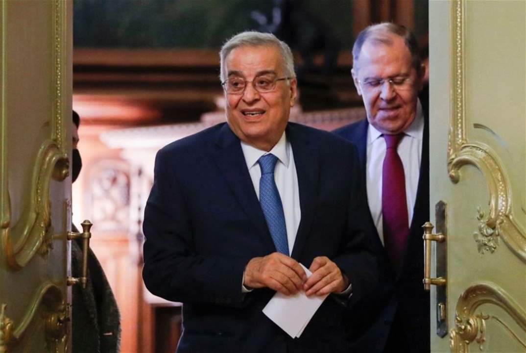 "الأخبار": بو حبيب يتسلّم صور المرفأ.. هل أعطت موسكو كل ما لديها؟