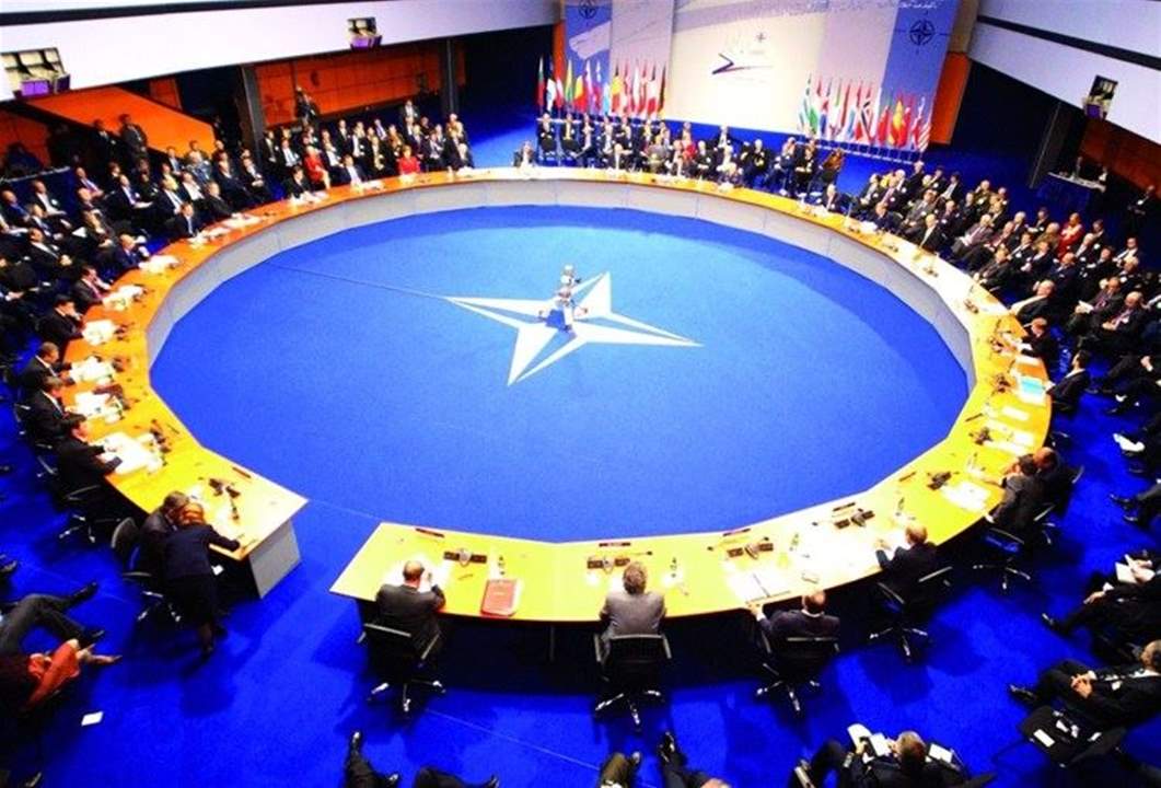 "الناتو" يحذر: إذا استخدمت روسيا القوة ضد أوكرانيا فذلك "سيكلف ثمنا"