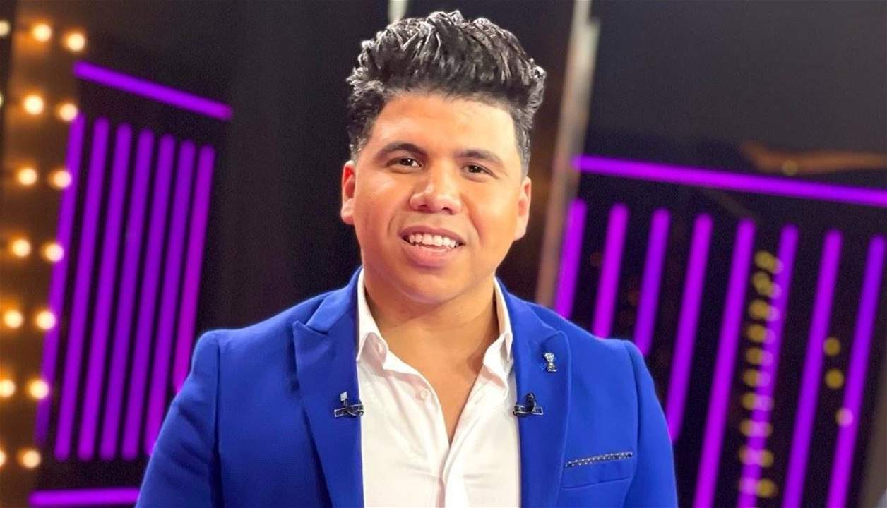 عمر كمال يسبب جدلاً كبيراً بسبب تغيير كلمات اغنية "بنت الجيران" ونائبة مصرية ترد عليه