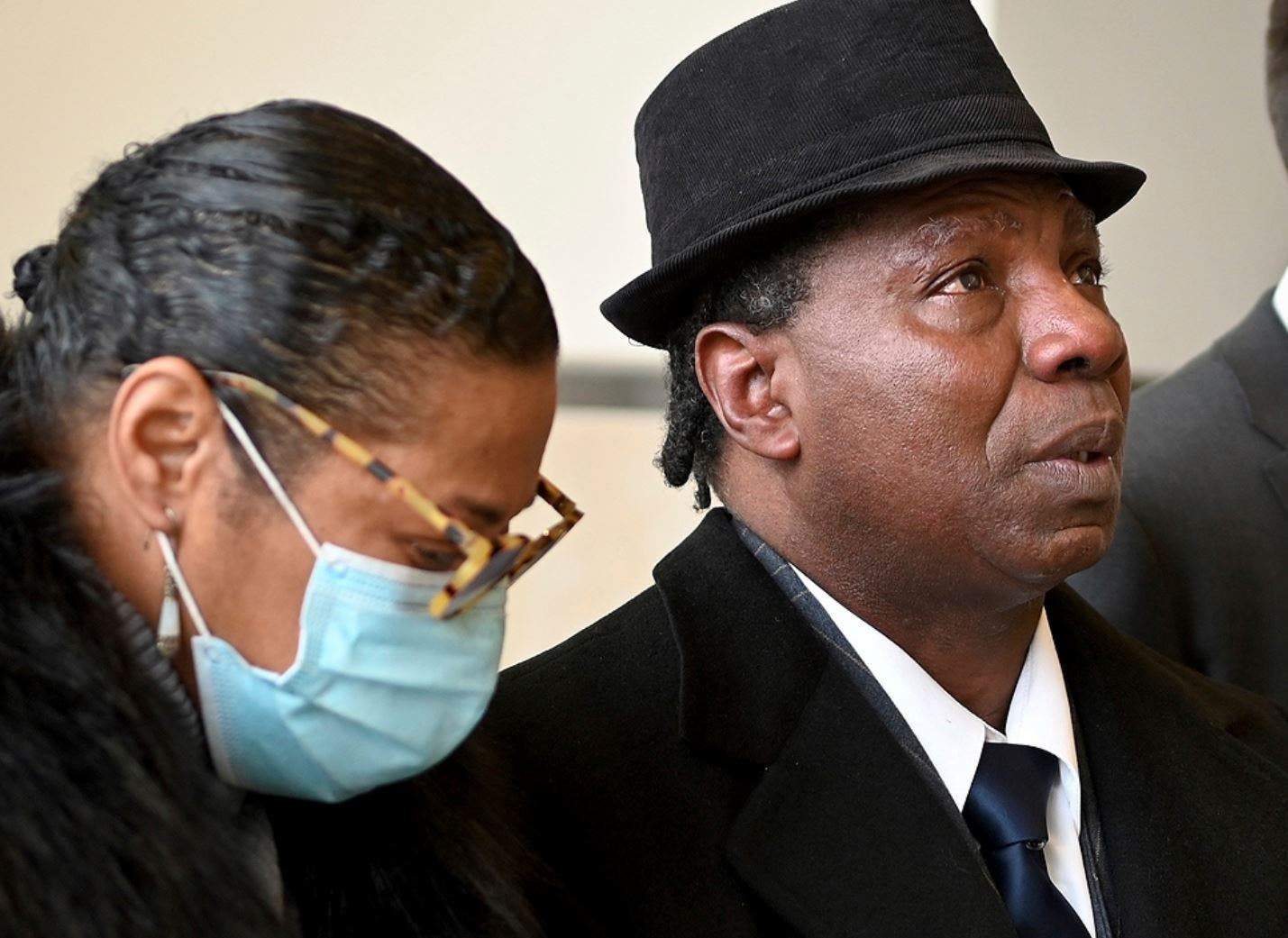 بعدما اتهمته خطأً باغتصابها وتسببتُ بسجنه 16 عاماً .. تعتذر !