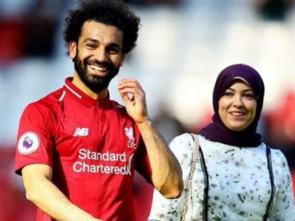 فيديو - صور زوجة محمد صلاح والمعالج الغذائي تثير عاصفة من التعليقات